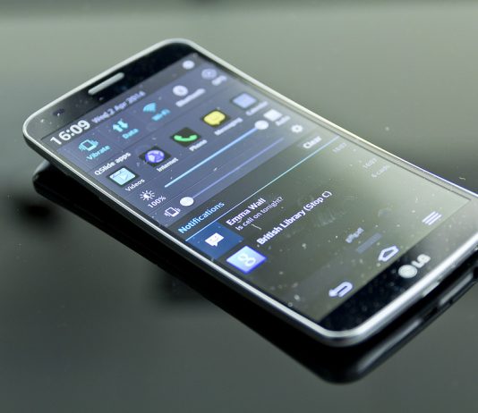 מחיר ומפרט של טלפון נייד LG G Flex